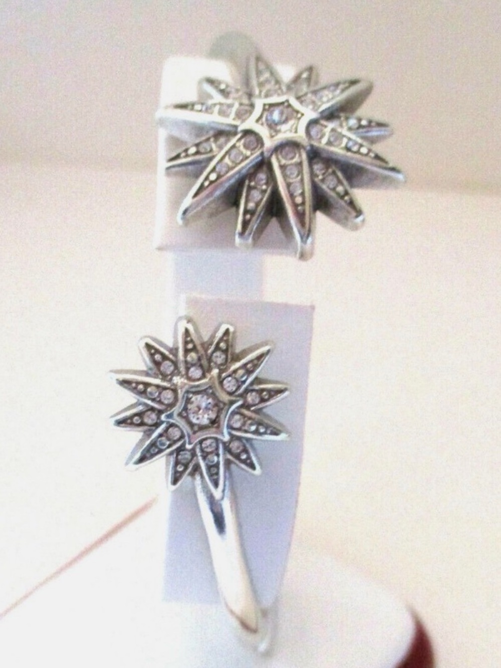 🌟 NWT RARE BRIGHTON VINTAGE Silver Starburst Hinged Bangle 💎 Swarovski Crystals!